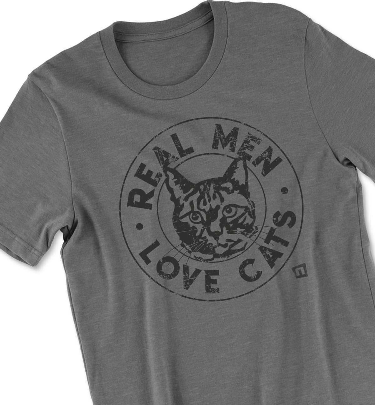 'Real Men Love Cats' Tshirt - NOGGINHED